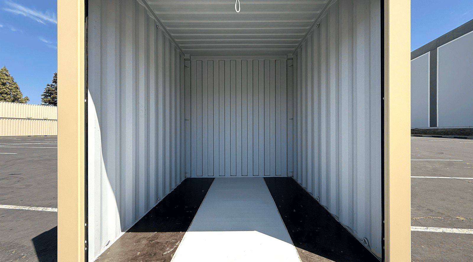 10ft Shipping Container With Roll Up Door - view 4