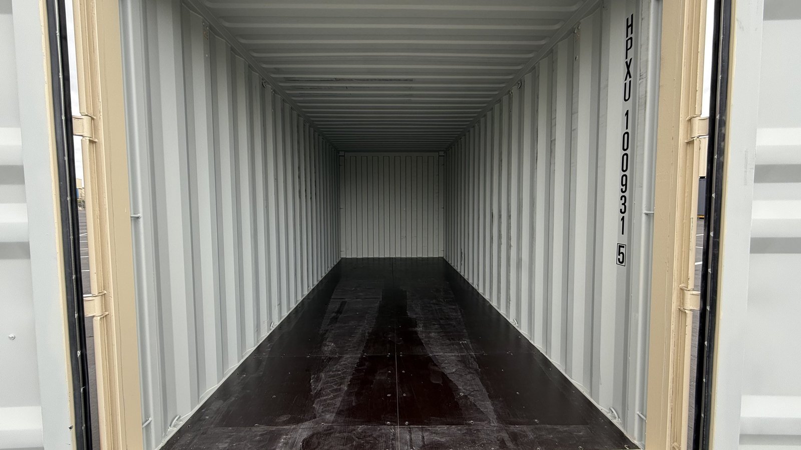 20ft Standard Shipping Container - view 6