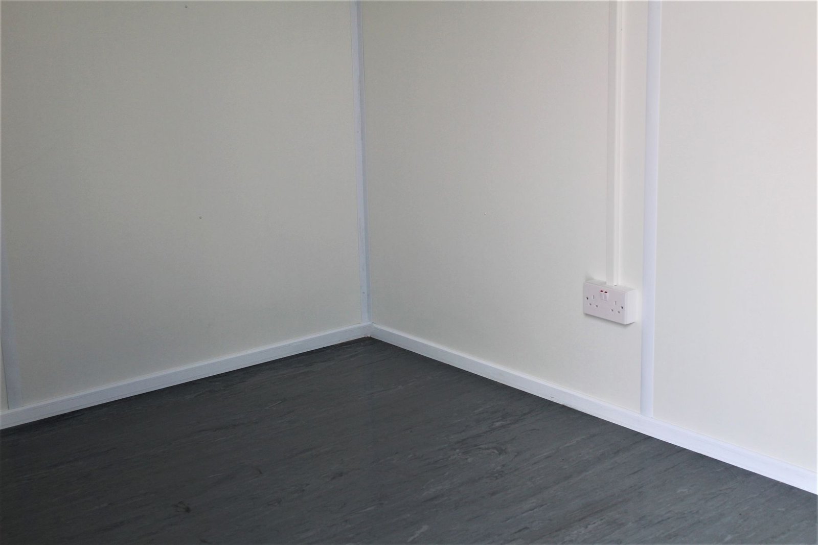 SHIPPING CONTAINERS 30ft ModiBox Office - view 3